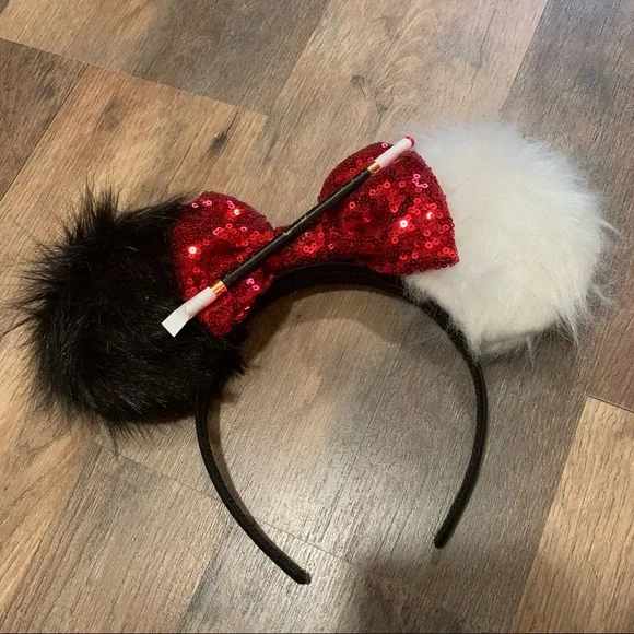 Disney Cruella De Vil Ear Headband Cruella De Vil Ears Headband for Adults, 101 Dalmatians main image 4